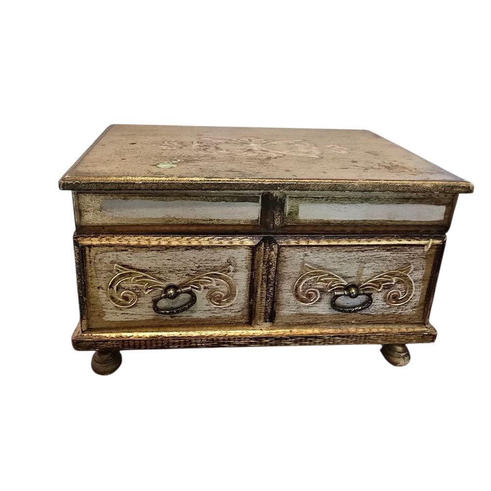 Vintage Florentine Style Gold Gilted Jewelry Storage Music Box‎